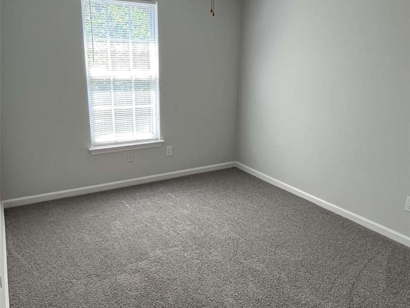 5637 Hedgecrest Place, Charlotte, NC 28269.  MLS# CAR4252309, YatesRealty ID 13146. 