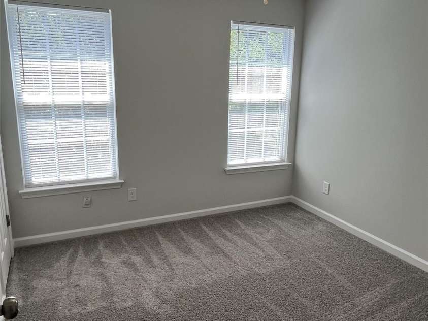 5637 Hedgecrest Place, Charlotte, NC 28269.  MLS# CAR4252309, YatesRealty ID 13146. 