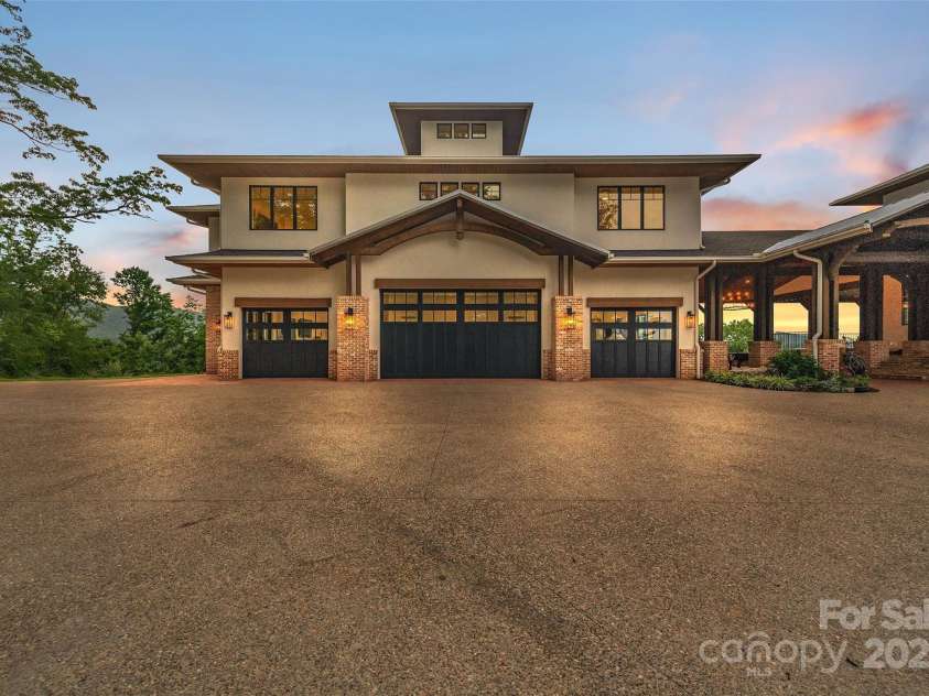 26 Bonnies Cove Trail, Mills River, NC 28759.  MLS# CAR4251070, YatesRealty ID 13147. 