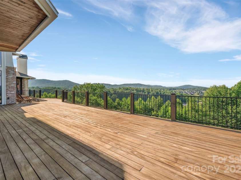 26 Bonnies Cove Trail, Mills River, NC 28759.  MLS# CAR4251070, YatesRealty ID 13147. 