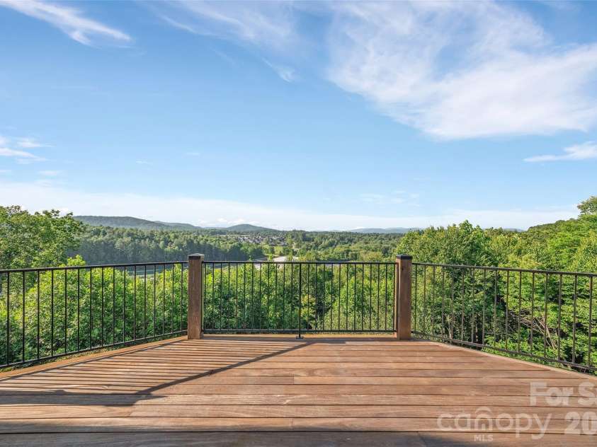 26 Bonnies Cove Trail, Mills River, NC 28759.  MLS# CAR4251070, YatesRealty ID 13147. 