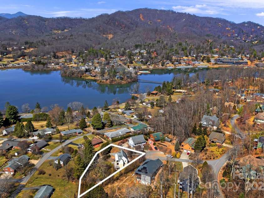 39 Susannah Court, Lake Junaluska, NC 28745.  MLS# CAR4228555, YatesRealty ID 13147. 