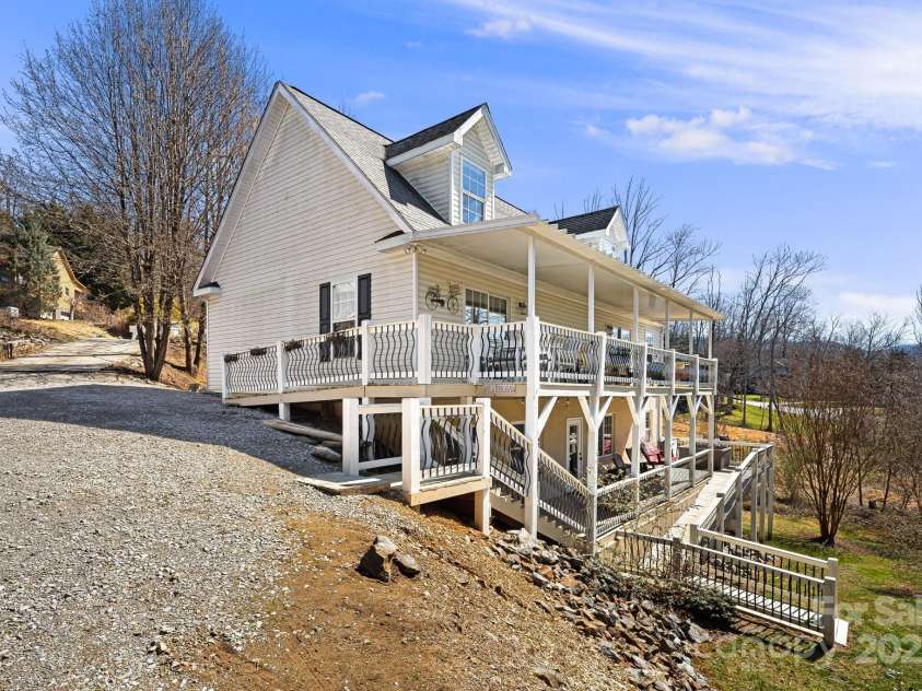 39 Susannah Court, Lake Junaluska, NC 28745.  MLS# CAR4228555, YatesRealty ID 13147. 