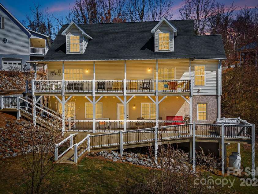39 Susannah Court, Lake Junaluska, NC 28745.  MLS# CAR4228555, YatesRealty ID 13147. 