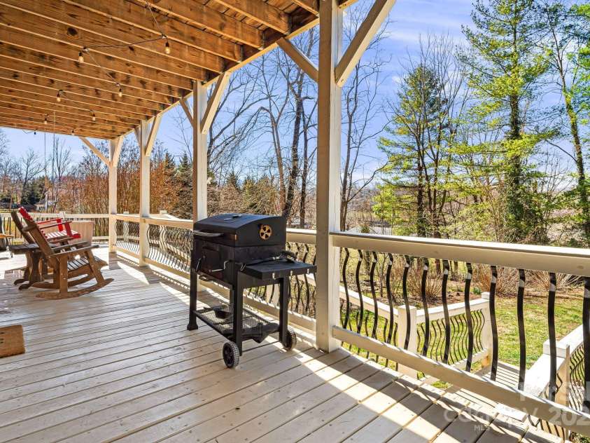 39 Susannah Court, Lake Junaluska, NC 28745.  MLS# CAR4228555, YatesRealty ID 13147. 