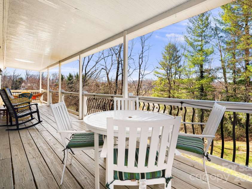 39 Susannah Court, Lake Junaluska, NC 28745.  MLS# CAR4228555, YatesRealty ID 13147. 