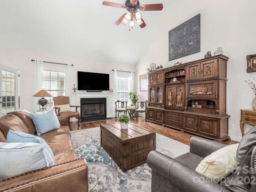 1103 Hillcrest Ridge Drive, Salisbury, NC 28146.  MLS# CAR4245043, YatesRealty ID 13148. 2-Story Great Room