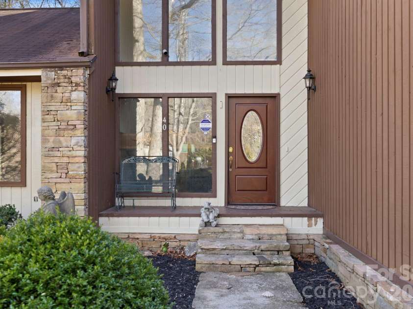 40 Country Bear Lane, Flat Rock, NC 28731.  MLS# CAR4332498, YatesRealty ID 13148. 