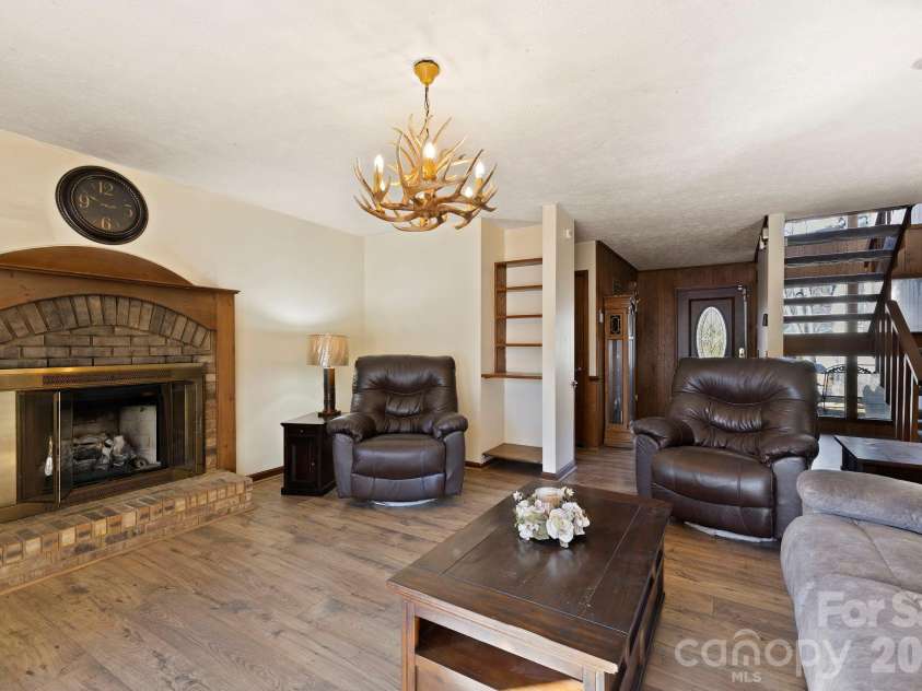 40 Country Bear Lane, Flat Rock, NC 28731.  MLS# CAR4332498, YatesRealty ID 13148. 