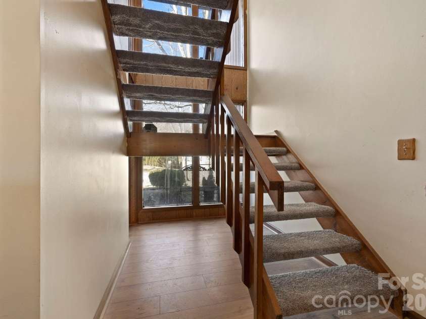 40 Country Bear Lane, Flat Rock, NC 28731.  MLS# CAR4332498, YatesRealty ID 13148. 