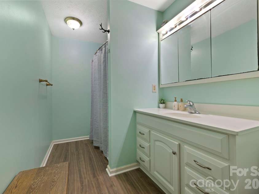 40 Country Bear Lane, Flat Rock, NC 28731.  MLS# CAR4332498, YatesRealty ID 13148. 