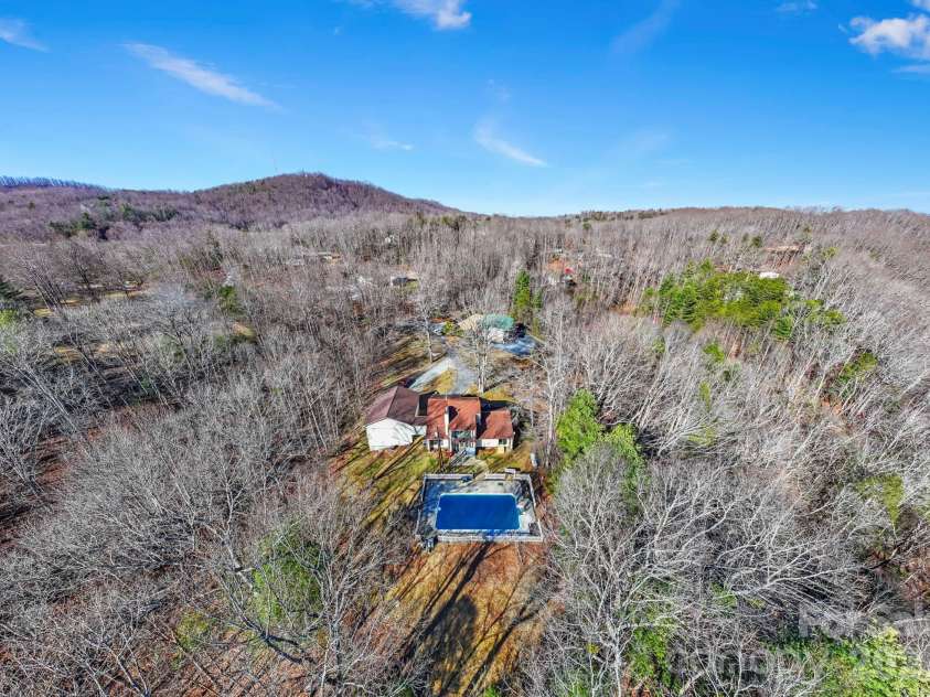 40 Country Bear Lane, Flat Rock, NC 28731.  MLS# CAR4332498, YatesRealty ID 13148. Mountain views