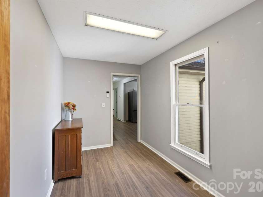 40 Country Bear Lane, Flat Rock, NC 28731.  MLS# CAR4332498, YatesRealty ID 13148. Mudroom between the 2 units