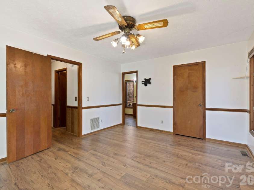 40 Country Bear Lane, Flat Rock, NC 28731.  MLS# CAR4332498, YatesRealty ID 13148. Primary Bedroom