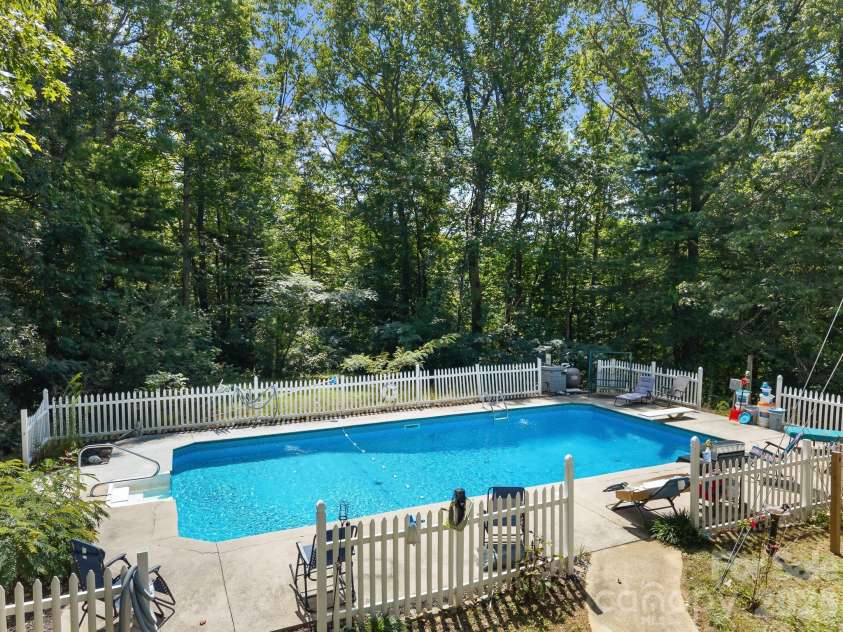 40 Country Bear Lane, Flat Rock, NC 28731.  MLS# CAR4420837, YatesRealty ID 13148. Pool