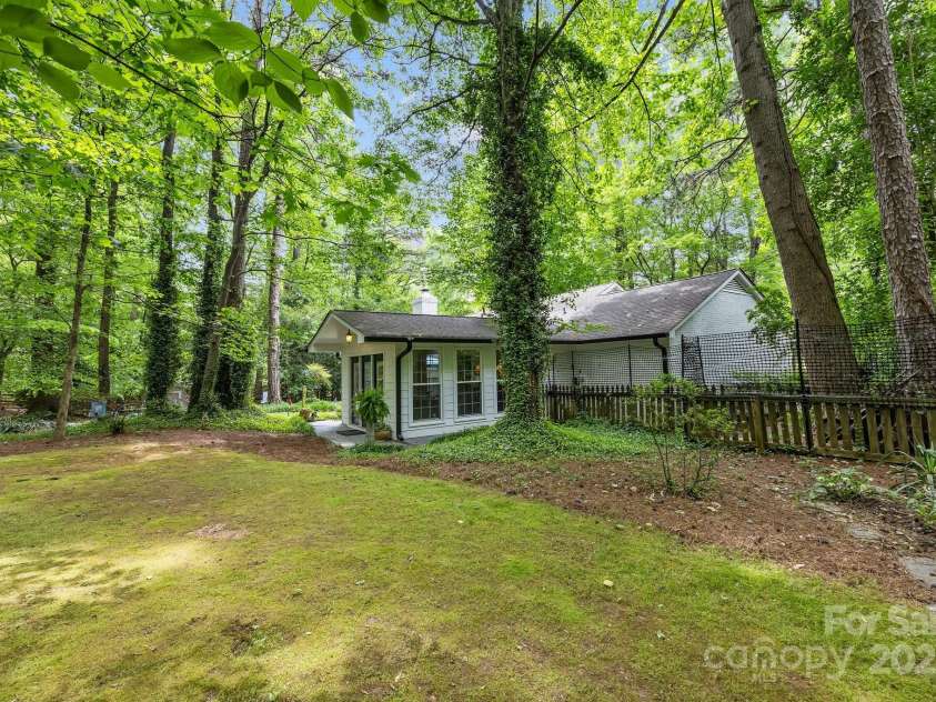 10139 Sardis Oaks Road, Charlotte, NC 28270.  MLS# CAR4250310, YatesRealty ID 13149. Back of house