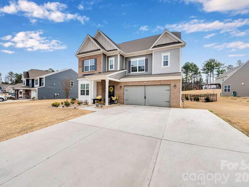 224 Hamptons Cove Road, Troutman, NC 28166.  MLS# CAR4360997, YatesRealty ID 13149. 
