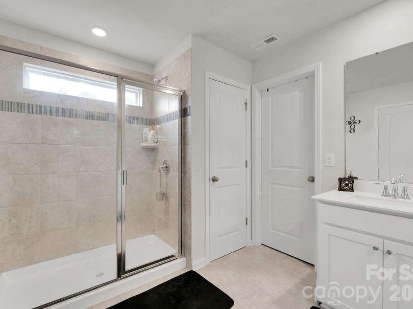 224 Hamptons Cove Road, Troutman, NC 28166.  MLS# CAR4360997, YatesRealty ID 13149. 