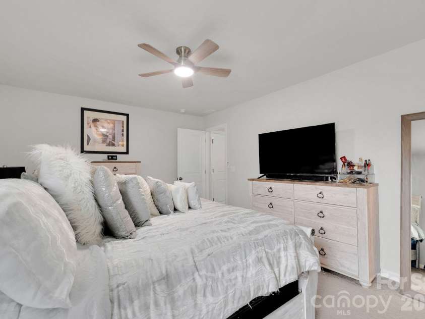 224 Hamptons Cove Road, Troutman, NC 28166.  MLS# CAR4360997, YatesRealty ID 13149. 
