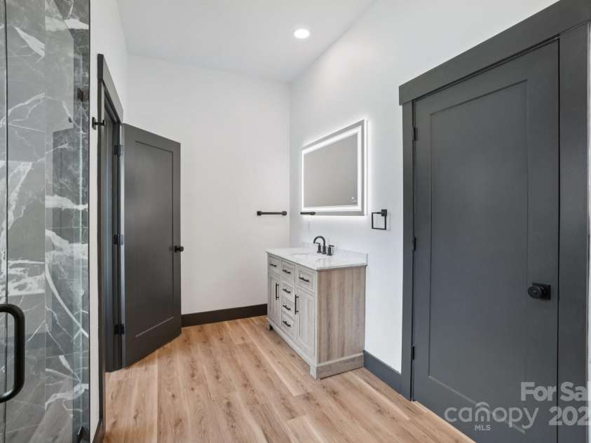 86 Point Hope Lane, Hendersonville, NC 28792.  MLS# CAR4264564, YatesRealty ID 1315. 