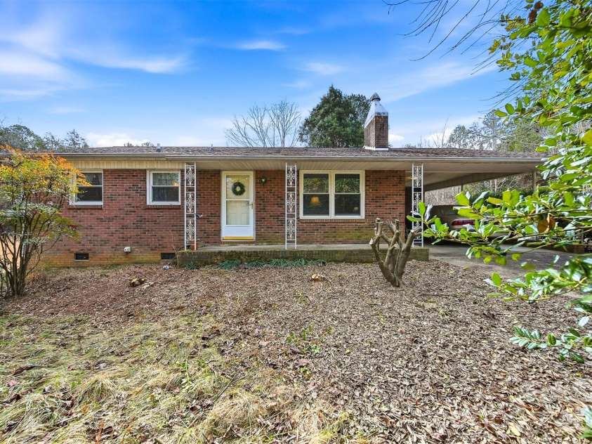 3335, 3319 NC 10 Highway, Claremont, NC 28610.  MLS# CAR4351604, YatesRealty ID 13150. 