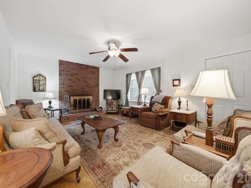 3335, 3319 NC 10 Highway, Claremont, NC 28610.  MLS# CAR4351604, YatesRealty ID 13150. 