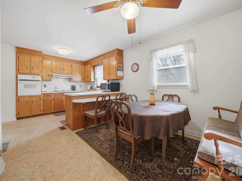 3335, 3319 NC 10 Highway, Claremont, NC 28610.  MLS# CAR4351604, YatesRealty ID 13150. 