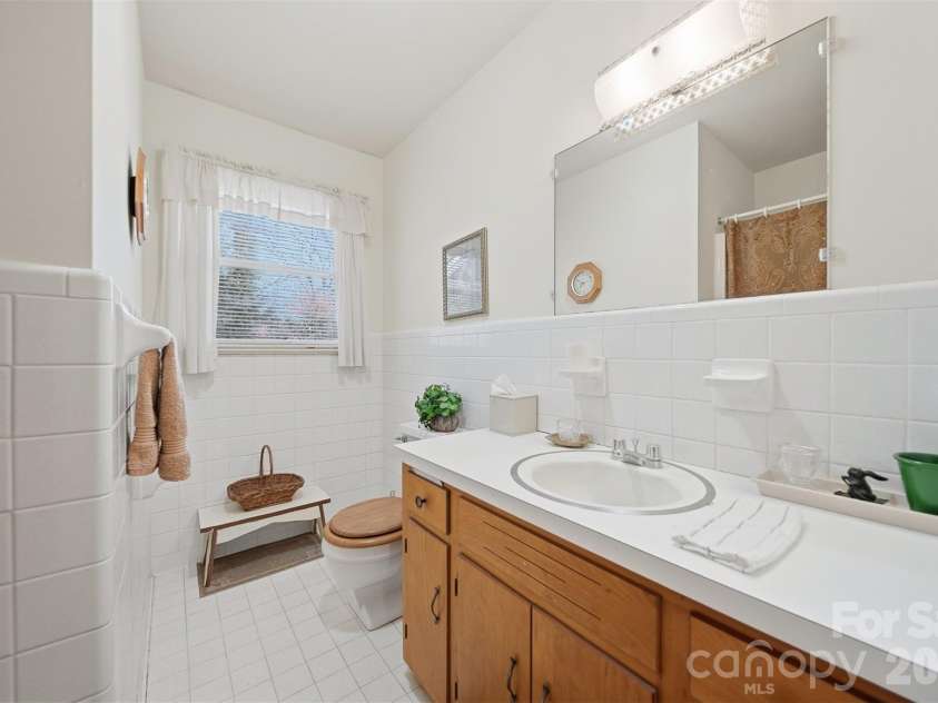 3335, 3319 NC 10 Highway, Claremont, NC 28610.  MLS# CAR4351604, YatesRealty ID 13150. 