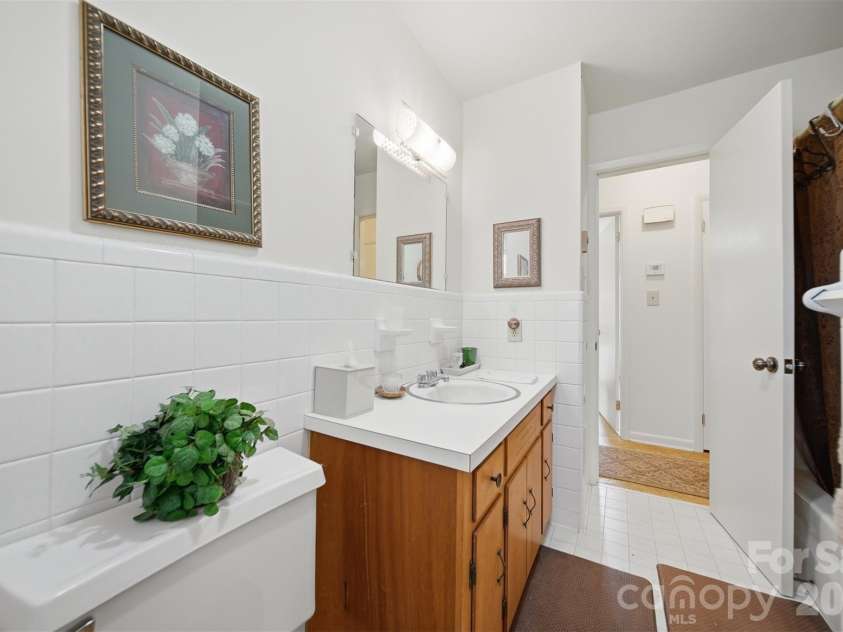 3335, 3319 NC 10 Highway, Claremont, NC 28610.  MLS# CAR4351604, YatesRealty ID 13150. 