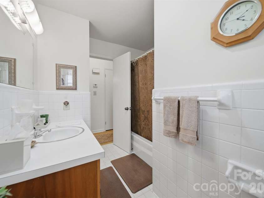 3335, 3319 NC 10 Highway, Claremont, NC 28610.  MLS# CAR4351604, YatesRealty ID 13150. 