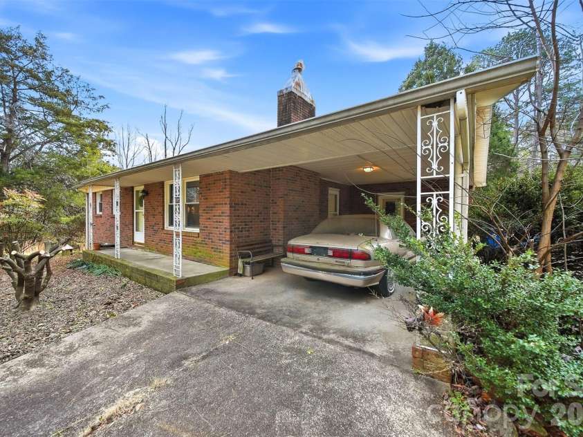 3335, 3319 NC 10 Highway, Claremont, NC 28610.  MLS# CAR4351604, YatesRealty ID 13150. 
