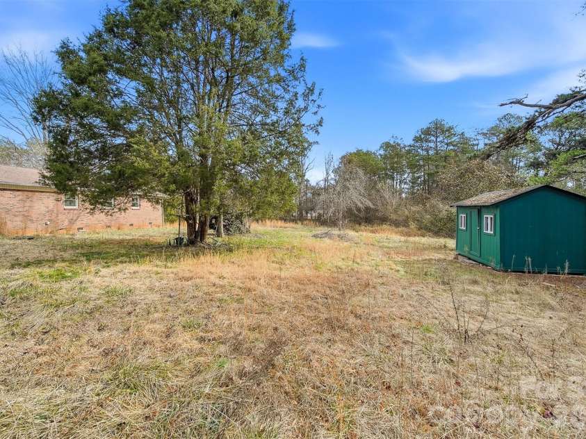 3335, 3319 NC 10 Highway, Claremont, NC 28610.  MLS# CAR4351604, YatesRealty ID 13150. 
