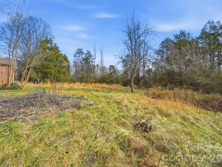 3335, 3319 NC 10 Highway, Claremont, NC 28610.  MLS# CAR4351604, YatesRealty ID 13150. 
