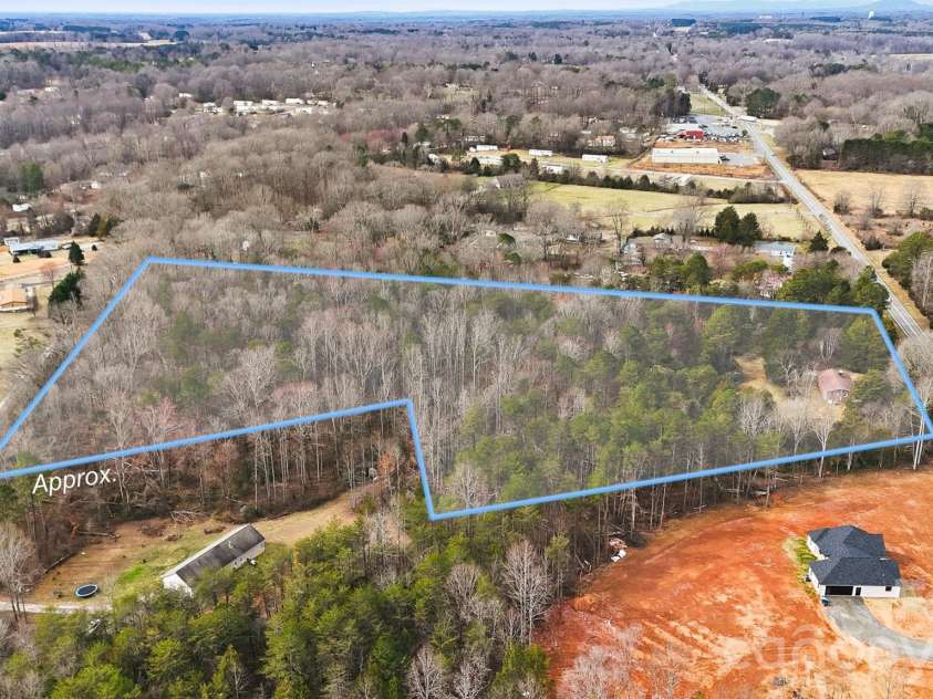 3335, 3319 NC 10 Highway, Claremont, NC 28610.  MLS# CAR4351604, YatesRealty ID 13150. 