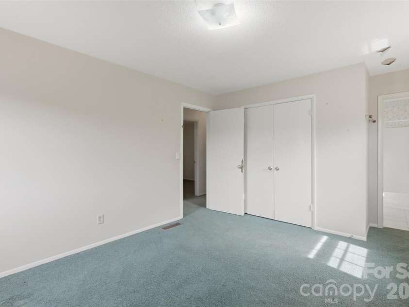2545 Wood Valley Road, Winston Salem, NC 27106.  MLS# CAR4370249, YatesRealty ID 13152. 