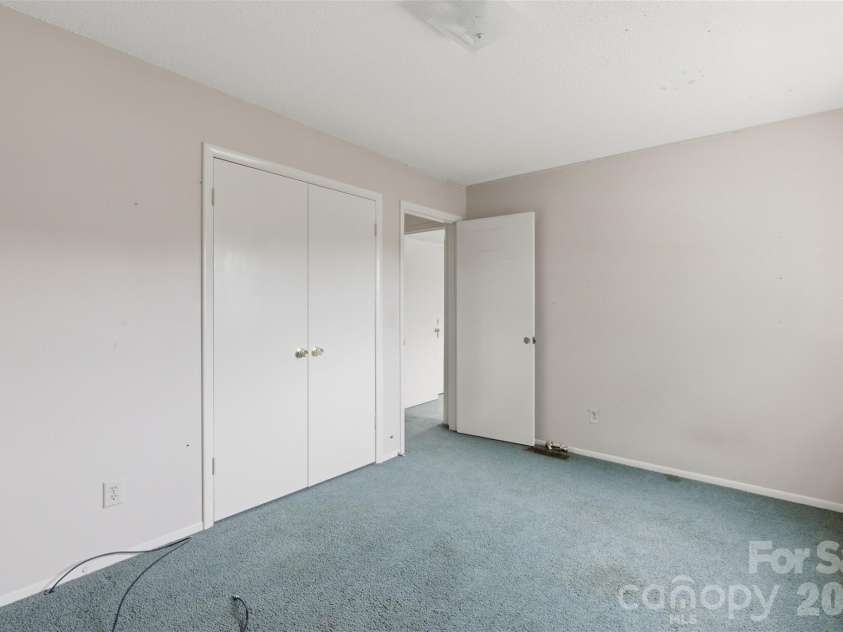 2545 Wood Valley Road, Winston Salem, NC 27106.  MLS# CAR4370249, YatesRealty ID 13152. 