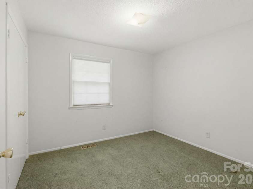 2545 Wood Valley Road, Winston Salem, NC 27106.  MLS# CAR4370249, YatesRealty ID 13152. 