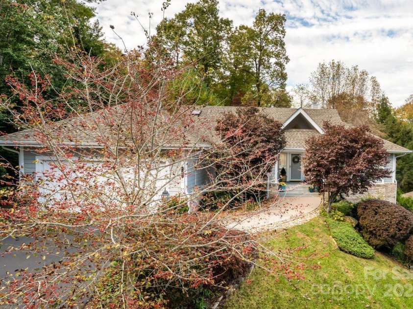 501 Candlewood Lane, Flat Rock, NC 28731.  MLS# CAR4256555, YatesRealty ID 13153. 