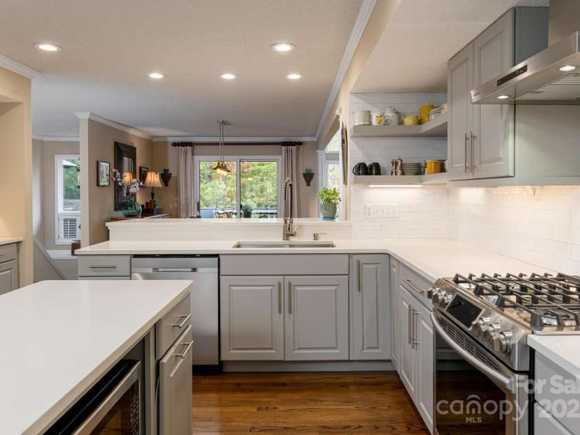 501 Candlewood Lane, Flat Rock, NC 28731.  MLS# CAR4256555, YatesRealty ID 13153. 