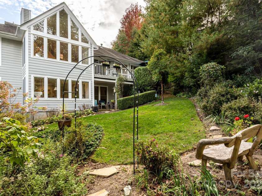 501 Candlewood Lane, Flat Rock, NC 28731.  MLS# CAR4256555, YatesRealty ID 13153. 