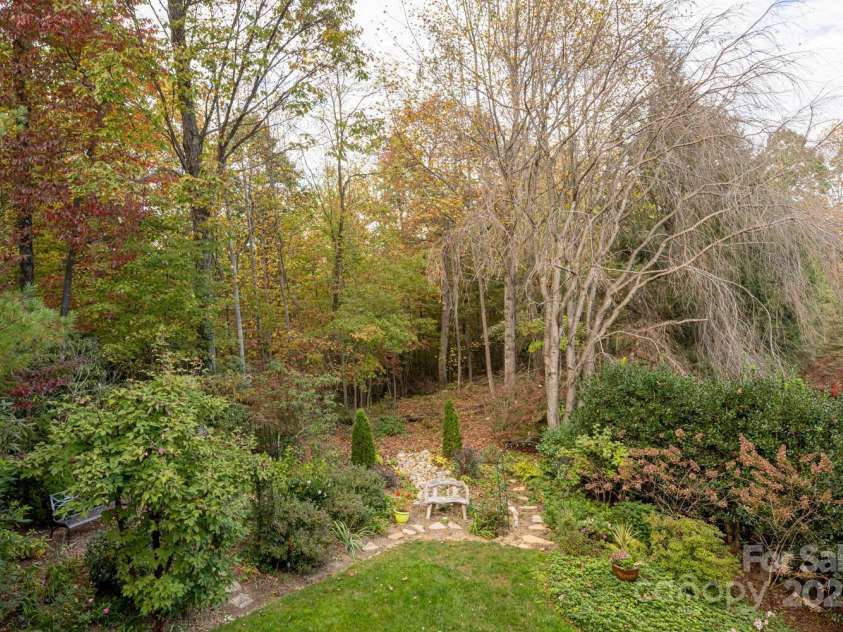 501 Candlewood Lane, Flat Rock, NC 28731.  MLS# CAR4256555, YatesRealty ID 13153. 