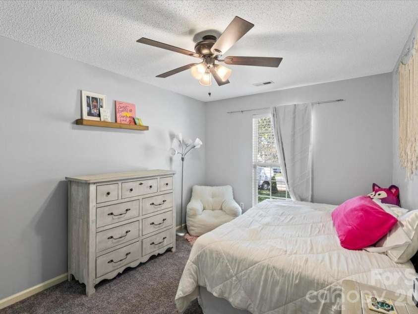 8636 Warwick Crest Lane, Charlotte, NC 28215.  MLS# CAR4357082, YatesRealty ID 13153. Second Bedroom