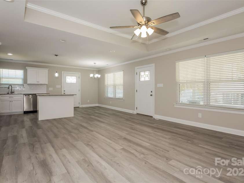 507 Cloninger Street, Dallas, NC 28034.  MLS# CAR4258370, YatesRealty ID 13154. 