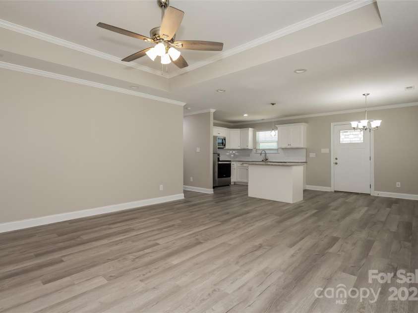 507 Cloninger Street, Dallas, NC 28034.  MLS# CAR4258370, YatesRealty ID 13154. 