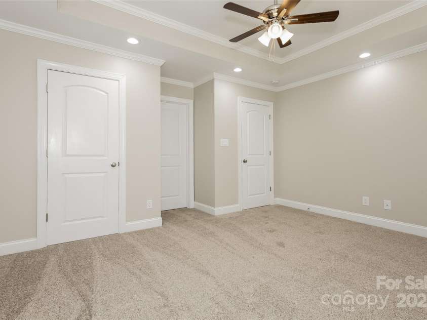 507 Cloninger Street, Dallas, NC 28034.  MLS# CAR4258370, YatesRealty ID 13154. 