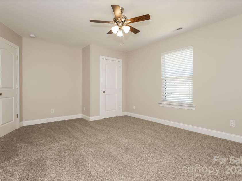 507 Cloninger Street, Dallas, NC 28034.  MLS# CAR4258370, YatesRealty ID 13154. 