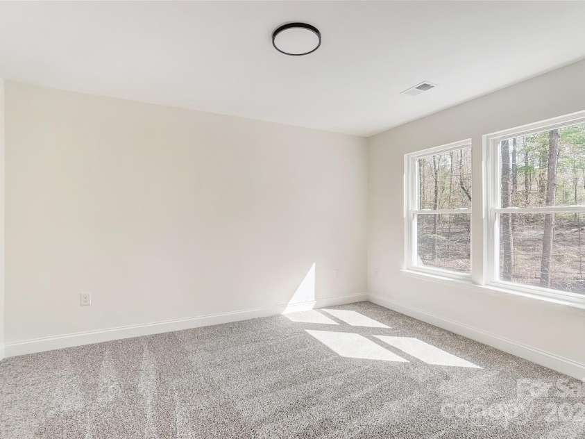 176 Forest Creek Drive, Statesville, NC 28625.  MLS# CAR4246381, YatesRealty ID 13155. Flex Room / Bonus