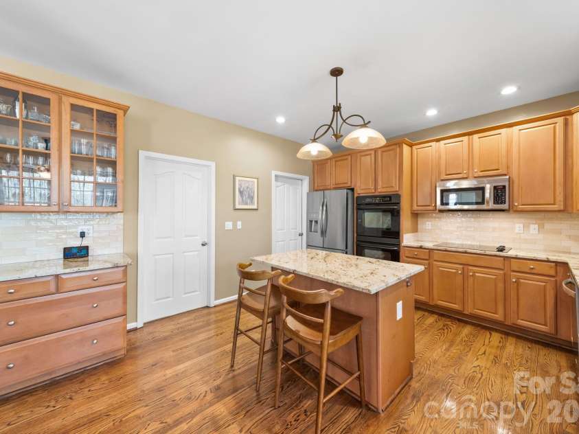 6802 Olde Sycamore Drive, Mint Hill, NC 28227.  MLS# CAR4361144, YatesRealty ID 13155. 