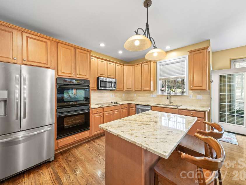 6802 Olde Sycamore Drive, Mint Hill, NC 28227.  MLS# CAR4361144, YatesRealty ID 13155. 