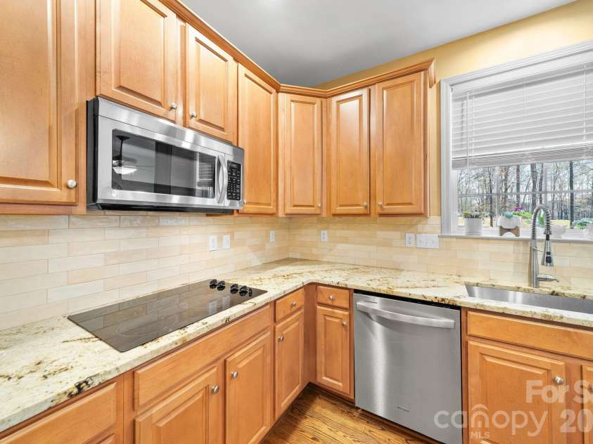 6802 Olde Sycamore Drive, Mint Hill, NC 28227.  MLS# CAR4361144, YatesRealty ID 13155. 
